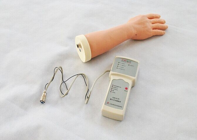 Wrist injection operation virtual nursing simulation for education tool